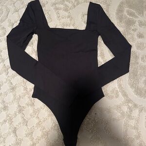 Aritzia Baboton black long sleeve square neck bodysuit, 2xs, worn once!